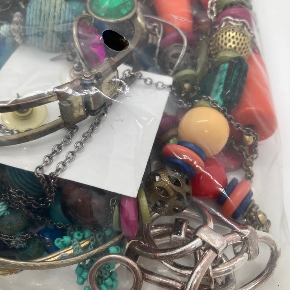 Small Box of Scrap Vintage - Modern Jewelry for Repurposing Arts & Crafts #3 - Picture 9 of 13